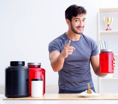 Sporcu daha iyi kaslar için yeni protein takviyeleri tadıyor