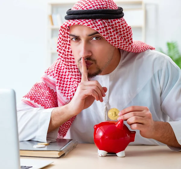 Arabman med bitcoin i cryptocurrency mining koncept — Stockfoto