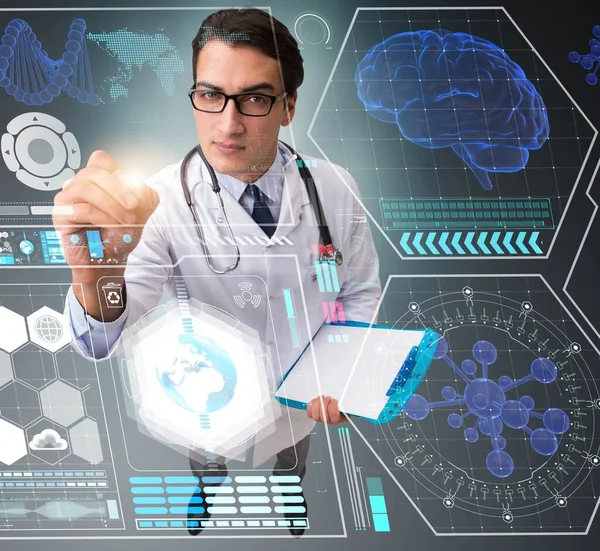 Arzt in futuristischem Medizinkonzept drückt Knopf — Stockfoto