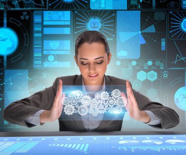 Takım çalışması konseptinde iş kadını