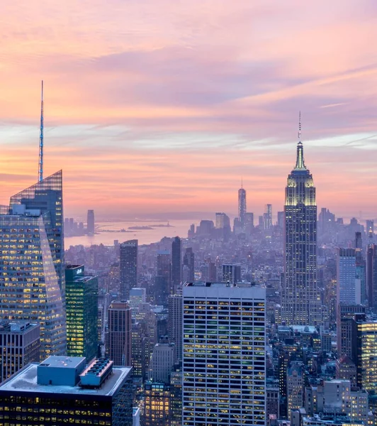 Utsikt över New York Manhattan under solnedgången timmar — Stockfoto