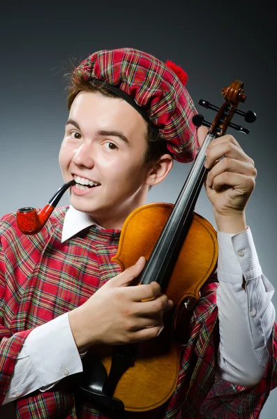 Divertido escocés con violín — Foto de Stock