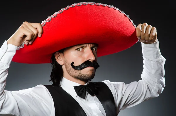 Divertido mexicano con sombrero en concepto — Foto de Stock