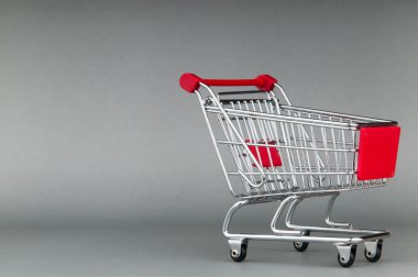 Dikişsiz arka plan üzerinde alışveriş sepeti