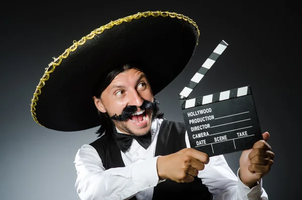 Divertido mexicano con sombrero en concepto —  Fotos de Stock