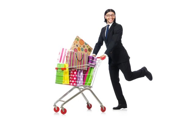 Человек покупки с корзиной супермаркета корзина изолированы на белом — стоковое фото