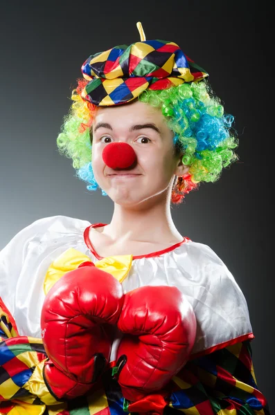 Clown divertente con guanti scatola — Foto Stock
