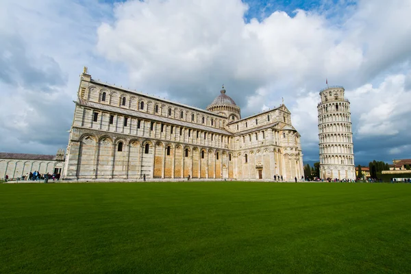 Famosa Torre Inclinada de Pisa — Fotografia de Stock