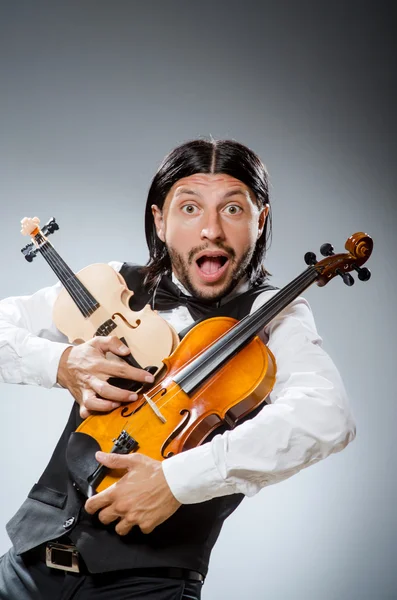 音楽的な概念で面白いバイオリン バイオリン奏者 — ストック写真