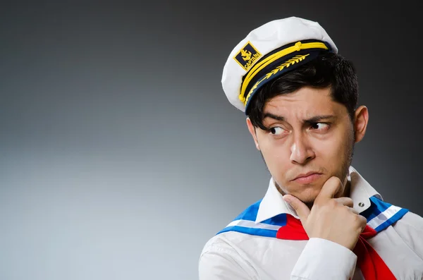 Vicces kapitány tengerész sapkát visel. — Stock Fotó