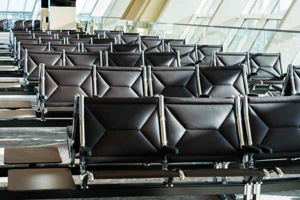 Chairs in the airport lounge area — Stock Photo, Image