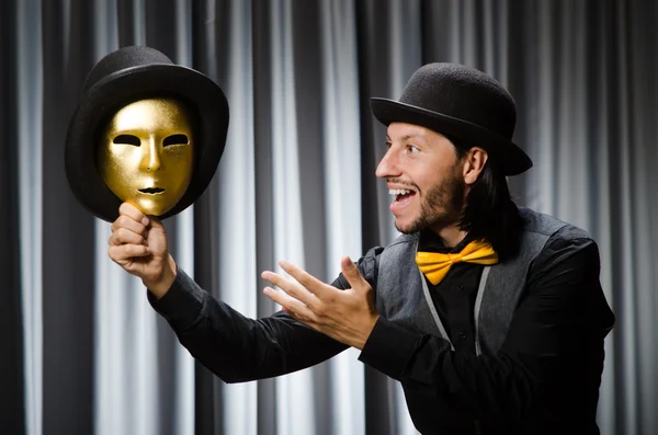 Grappig concept met theatraal masker — Stockfoto