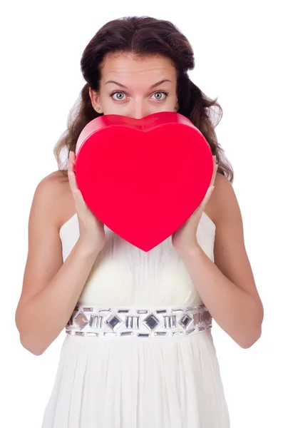 Vrouw met geschenkdoos geïsoleerd op wit — Stockfoto