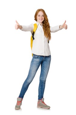 Sırt çantalı genç bir öğrenci beyaza izole edilmiş.