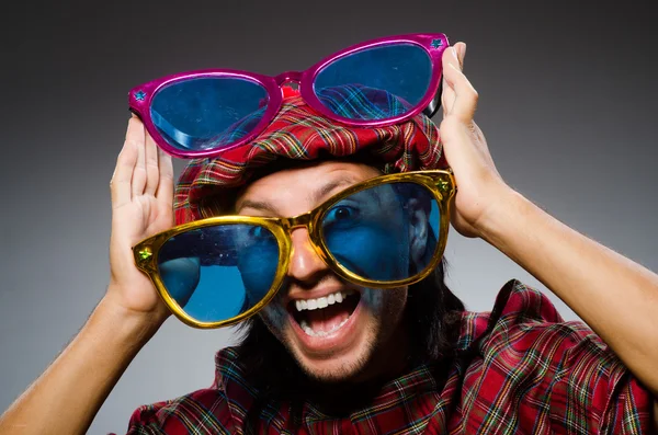 Funny scotsman in traditional clothing — Stock Photo, Image