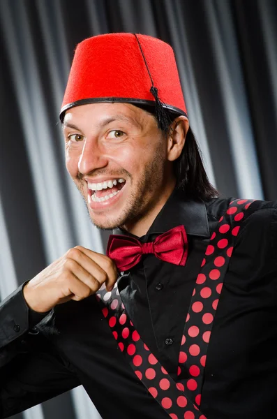 Αστείος άνθρωπος φορώντας καπέλο hez — Φωτογραφία Αρχείου