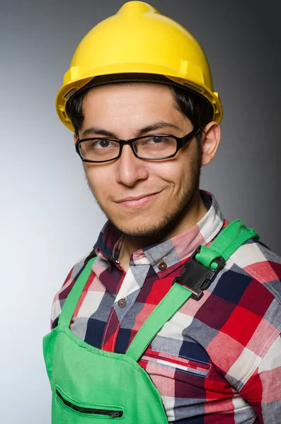 Trabajador industrial aislado en el fondo blanco — Foto de Stock