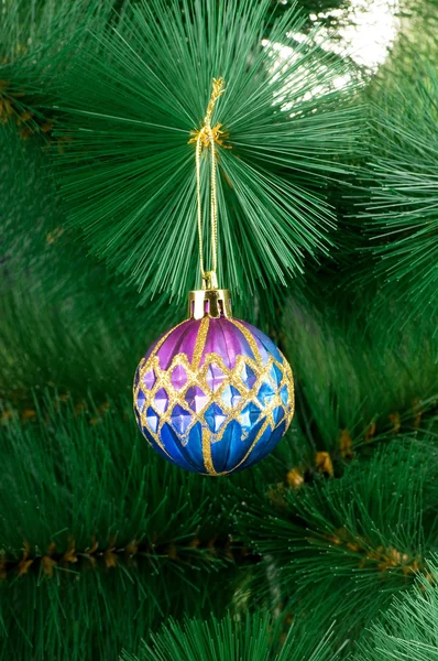 Decoración de Navidad en el abeto — Foto de Stock