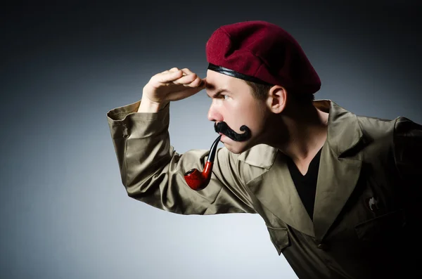 Soldado engraçado no conceito militar — Fotografia de Stock