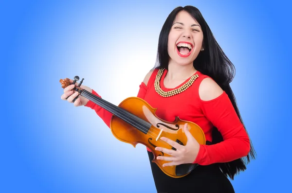 Chica joven con violín —  Fotos de Stock