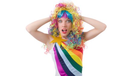 Renkli peruklu kadın beyaz tenli