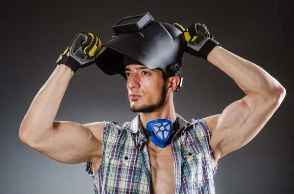 Welder met masker — Stockfoto