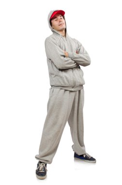 Genç adam beyaz arka planda izole edilmiş.