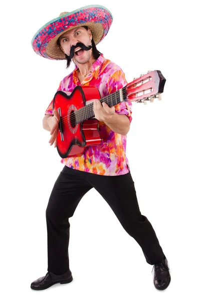 Mexikanischer Mann schwingt Gitarre isoliert auf weißem Grund — Stockfoto