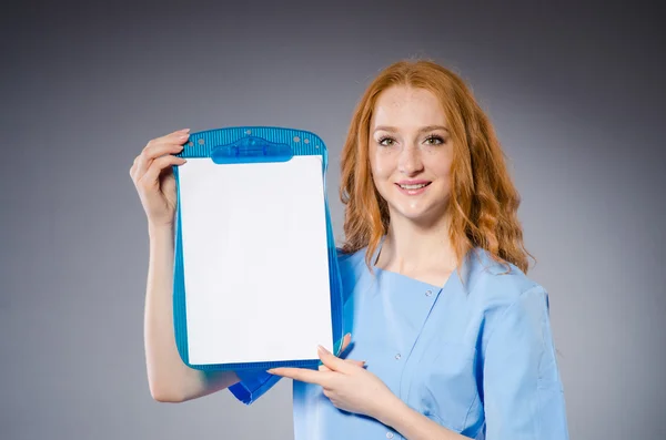 Giovane donna medico — Foto Stock