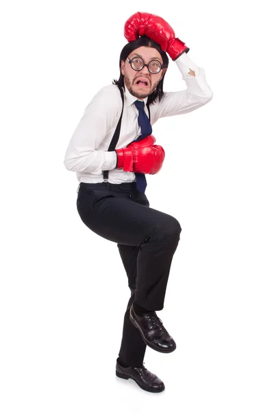 白い上に隔離されたボクシングの手袋と面白い若いビジネスマン — ストック写真