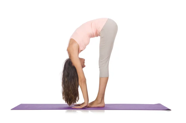 Ung kvinna som gör yoga — Stockfoto