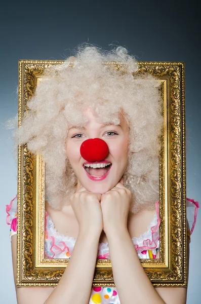 Смішний клоун з рамкою зображення — стокове фото