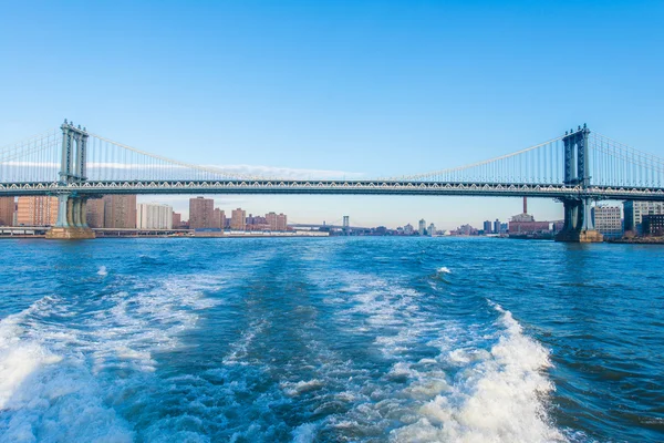Manhattan-Brücke an einem Sommertag — Stockfoto