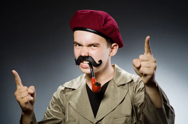 Soldado engraçado no conceito militar — Fotografia de Stock