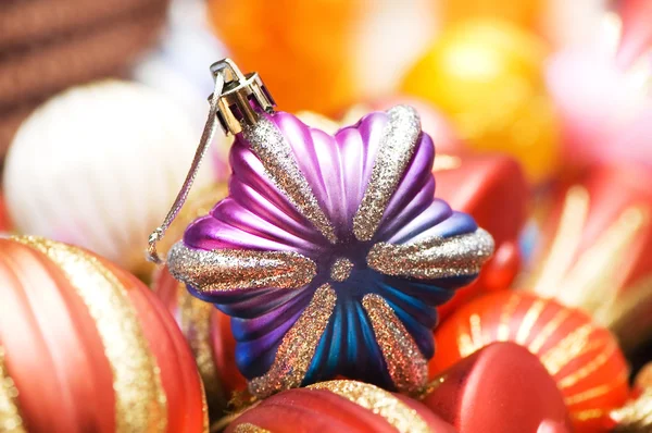 Weihnachtsdekoration im festlichen Feiertagskonzept — Stockfoto