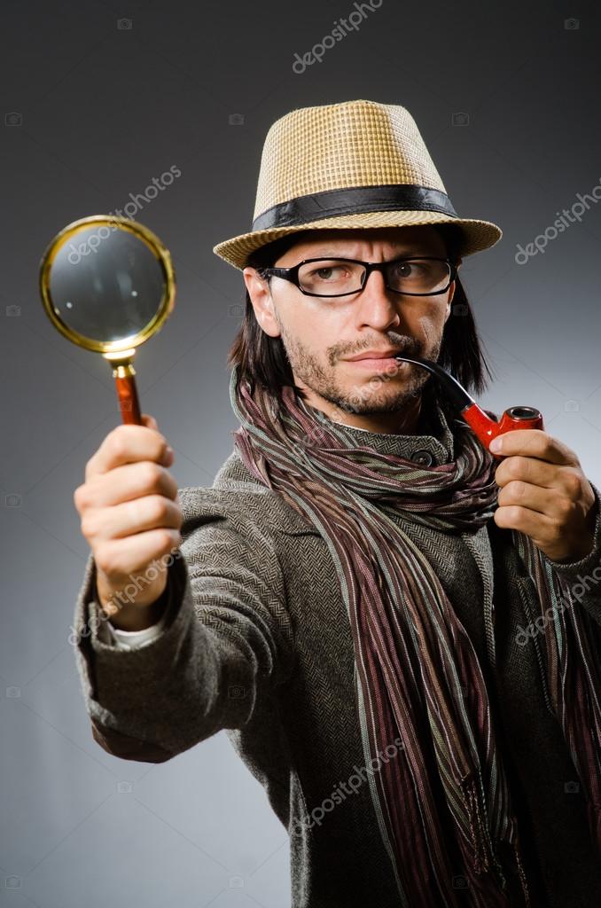 Funny smoking pipe picture Funny detective with smoking pipe and magnifying glass — Stock