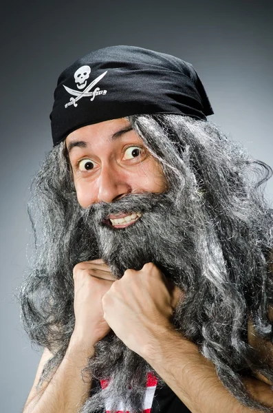 Pirata divertente con la barba lunga — Foto Stock