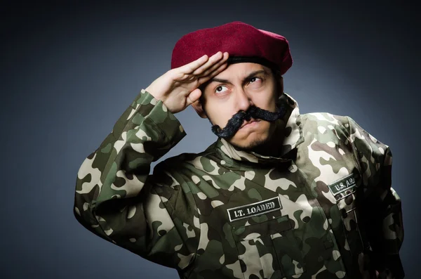 Soldat drôle dans le concept militaire — Photo