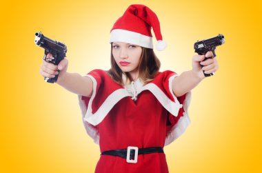 Silahlı kadın santa