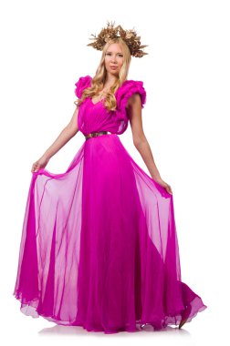 Moda elbiseli kadın, beyaz tenli.