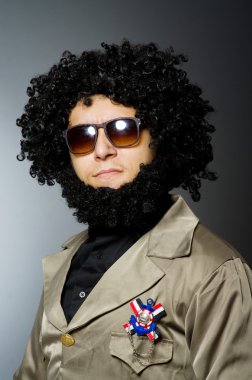 Bardaklarda komik asker