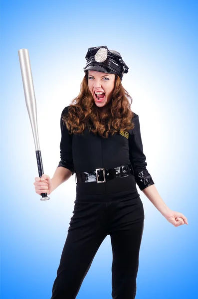 Polizia femminile con pipistrello — Foto Stock