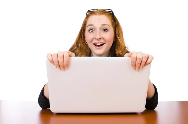 Деловая женщина с ноутбуком изолированы на белом — стоковое фото