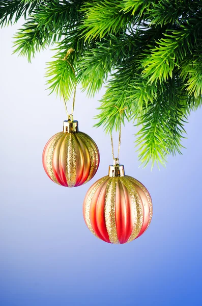 Decoración de Navidad en el abeto — Foto de Stock