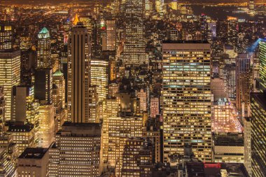 Geceleri New York 'un ünlü gökdelenleri