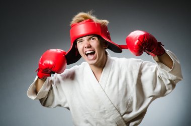 Spor konseptinde komik bir boksör