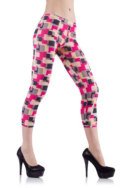 Beyaz arka planda izole kadın bacakları