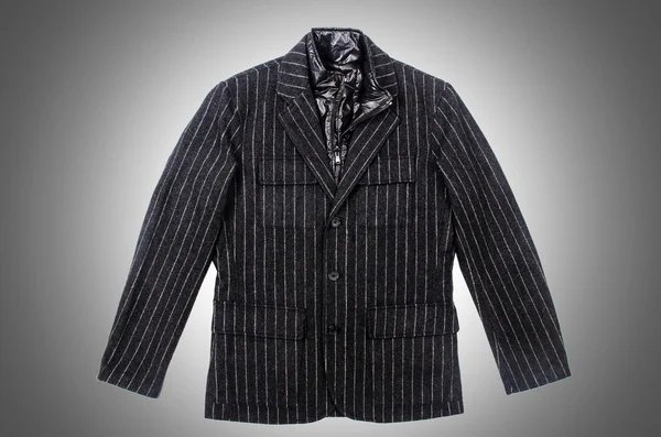 Чёрное мужское пальто — стоковое фото