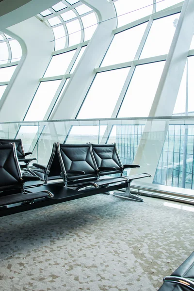 Black Chairs in the airport — Stock Photo, Image