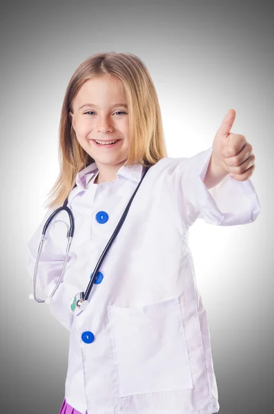 Küçük kız doktor — Stok fotoğraf